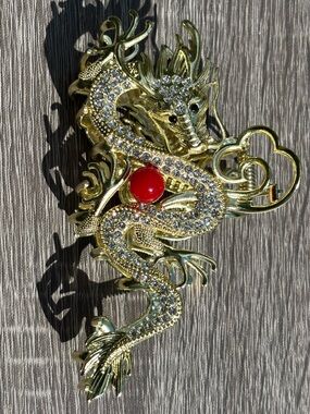 Dragon Hair Clip Gold Tone With Crystals NWOT